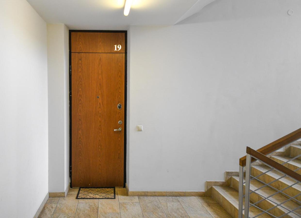 K129 Living In Center Leilighet *