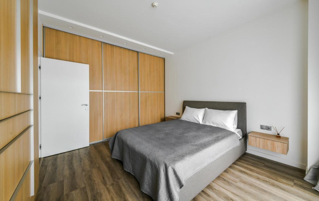 K129 Living In Center Leilighet